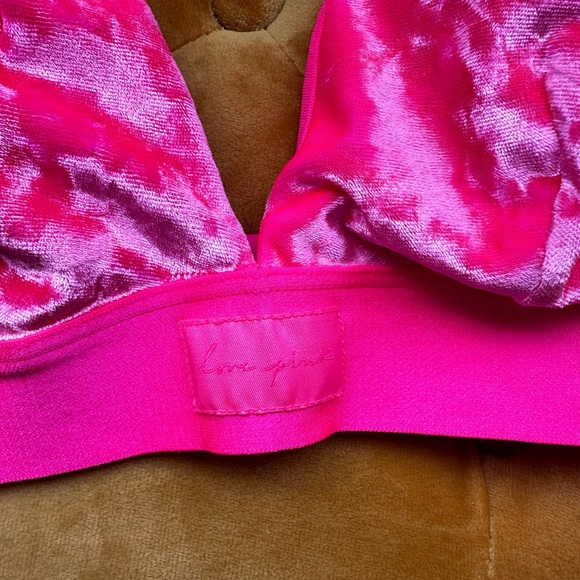 Victoria’s Secret PINK Triangle Velvet Bralette Bra - Picture 3 of 6